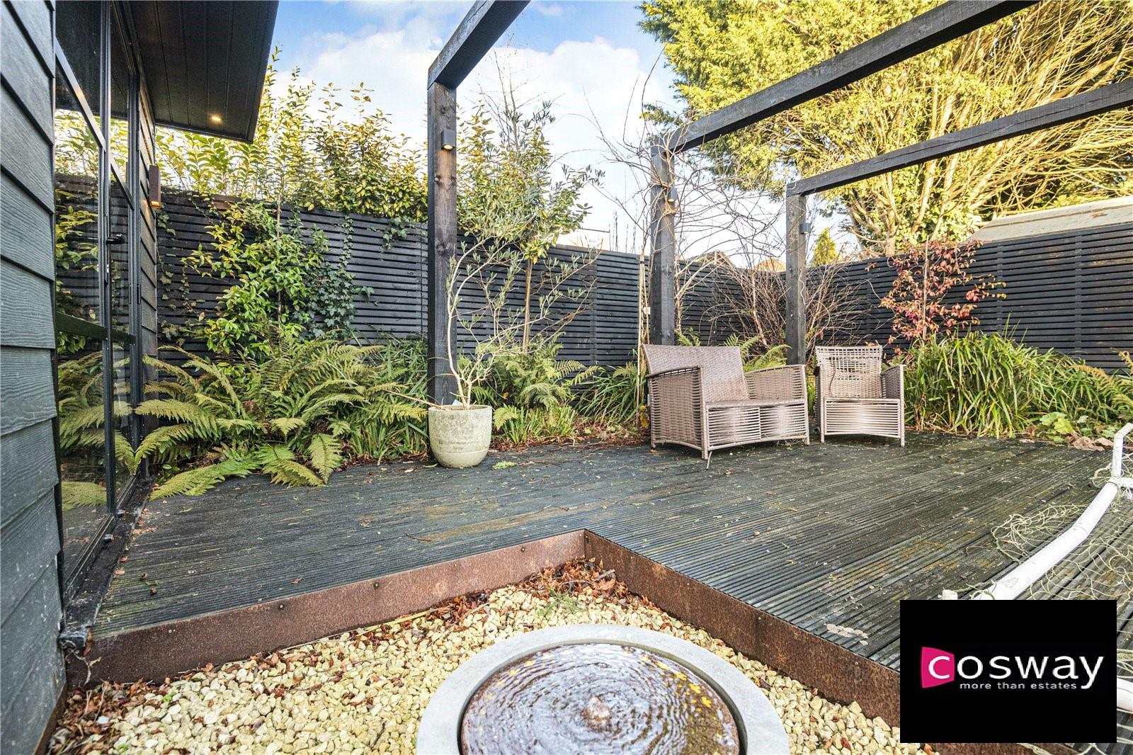Sunbury Avenue, Mill Hill, NW7, London